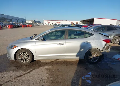 2018 Hyundai Elantra Sel z USA, uszkodzony, nr VIN 5NPD84LF3JH305840